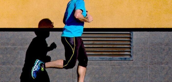 Mit Gerissenem Meniskus Laufen Schadet Joggen Dem Meniskusriss
