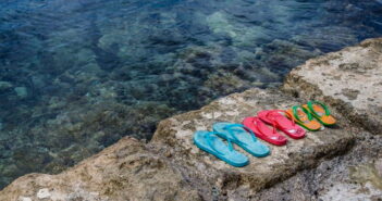 Flip Flops, warum falsche Schuhe Knieschmerzen verursachen Flip Flops - Falsche Schuhe verursachen Knieschmerzen