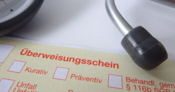 Knie OP: 6 Tipps für den besten und richtigen Operateur Richtigen Operateur finden und Tipps Vorbereitung Krankenhaus